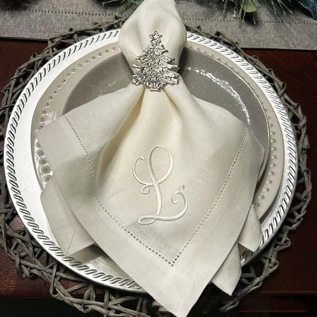 高級正方形ナプキン、ダイニングテーブル用、ロゴのカスタマイズ - Monogrammed Handkerchief のレビューと価格