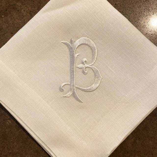 高級正方形ナプキン、ダイニングテーブル用、ロゴのカスタマイズ - Monogrammed Handkerchief のレビューと価格