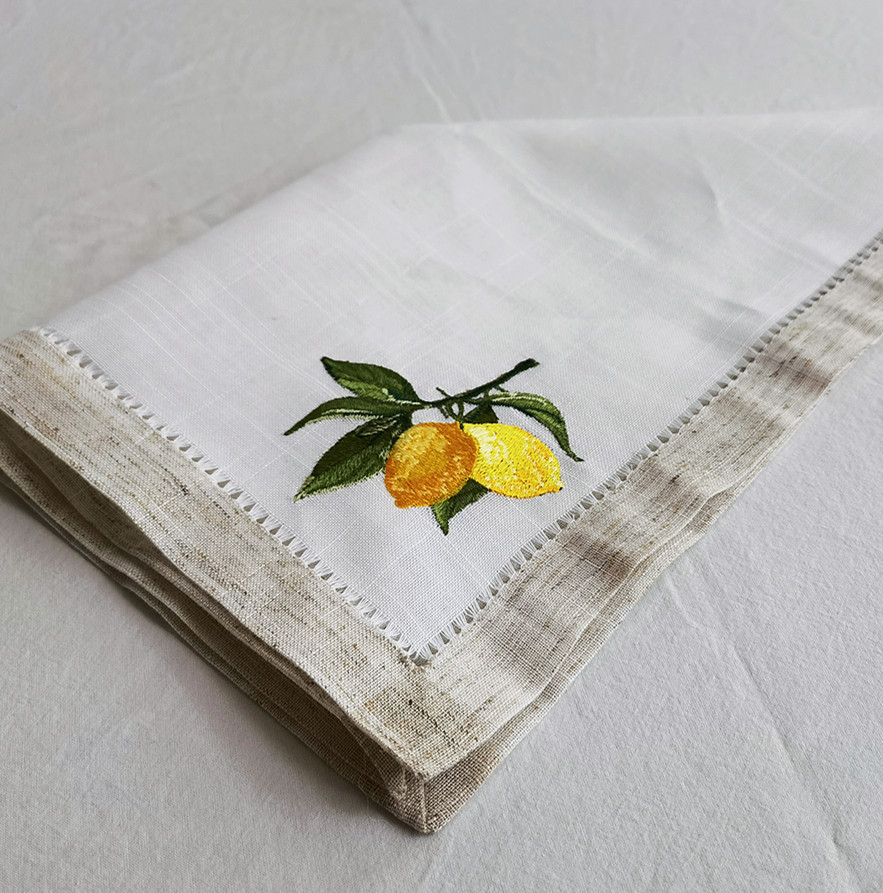 絶妙なレモン刺繍の実用的で多用途なテーブルナプキン、エレガン - Monogrammed Handkerchief のレビューと価格