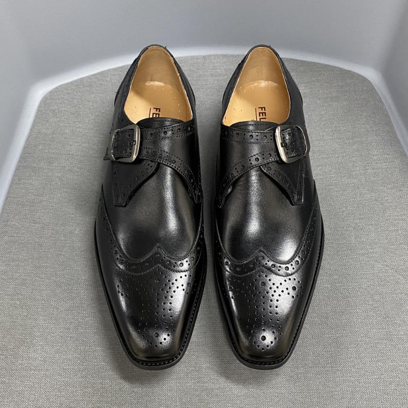 メンズカジュアルシューズ彫刻革シングルシューズファッション中 - Men Formal Wear Design のレビューと価格