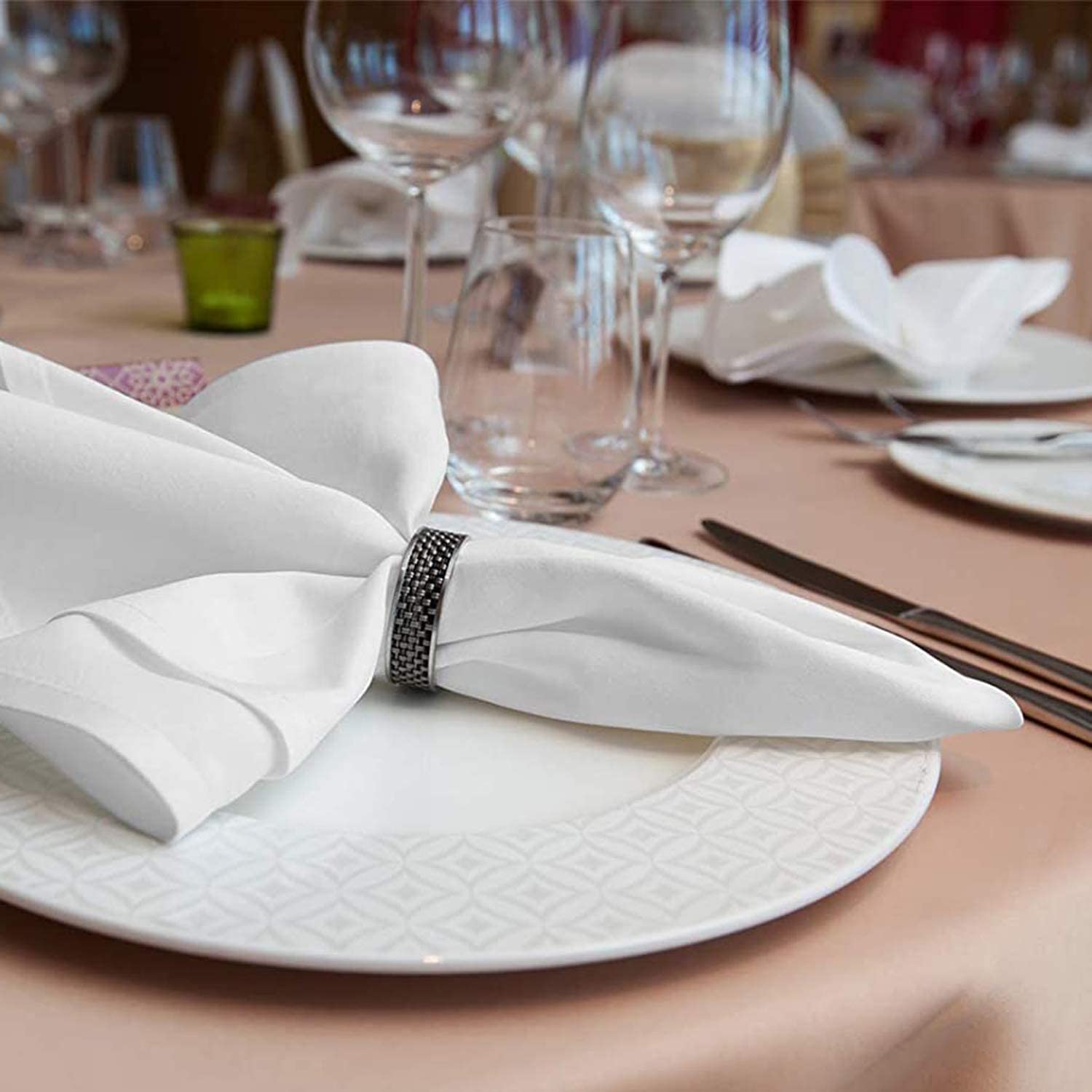 ホワイトホテルレストランディナー布、プレミアムホテルナプキン - Monogrammed Handkerchief のレビューと価格