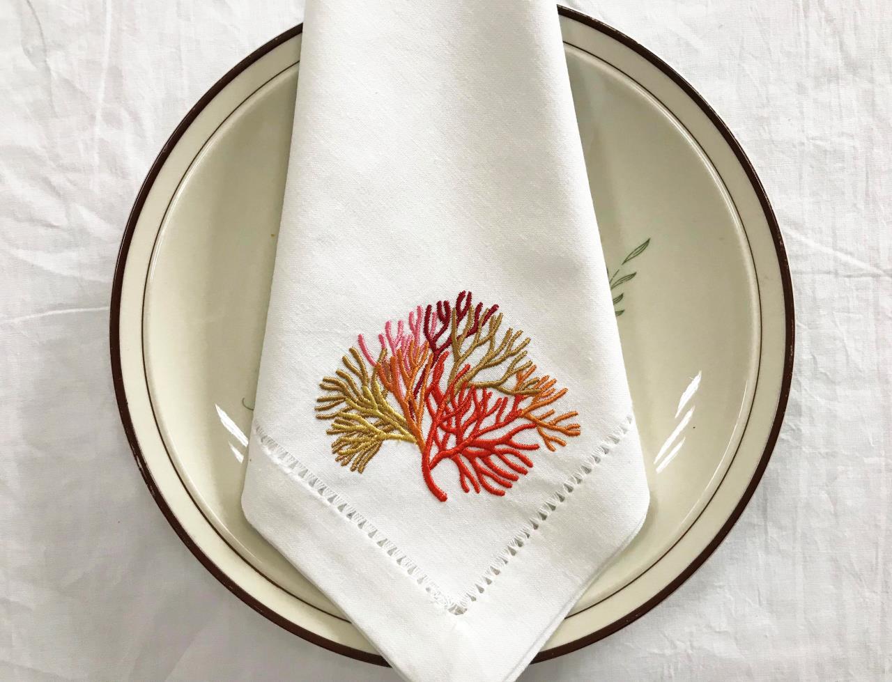 マルチカラーの刺繍ナプキン,手縫い,ボヘミアンスタイル,コッ - Monogrammed Handkerchief のレビューと価格